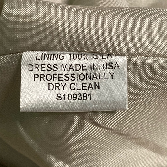 Lela Rose Beige & Chartreuse Floral Scoop Neck & Back Midi with Embellished Belt - Picture 12 of 12